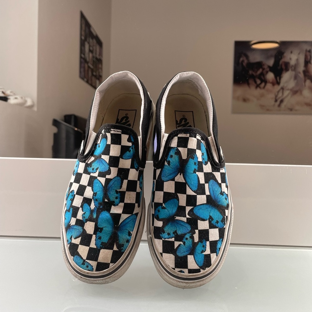 Butterfly vans